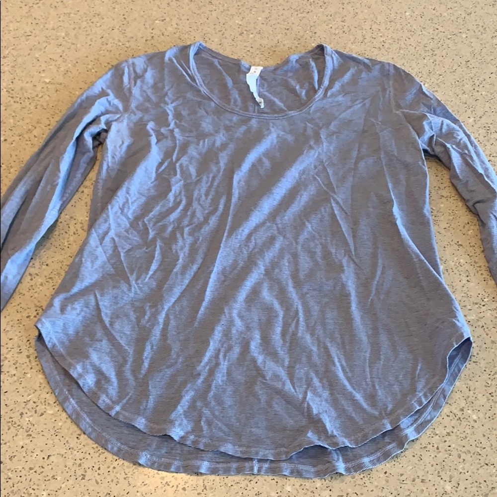 Long sleeve lulu lemon shirt